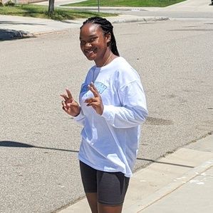 Meet your Posher, Azmir